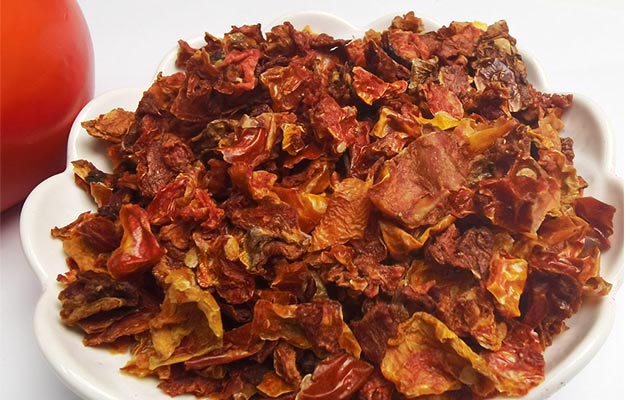 dried tomato chips 